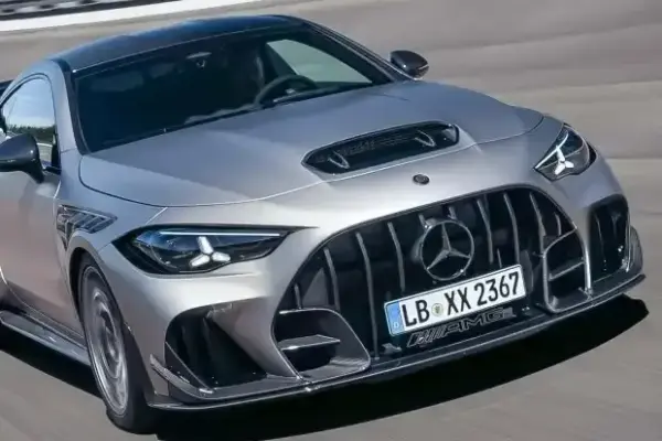 Mercedes-Benz presents limited CLE 646 with V8 power and lightweight construction