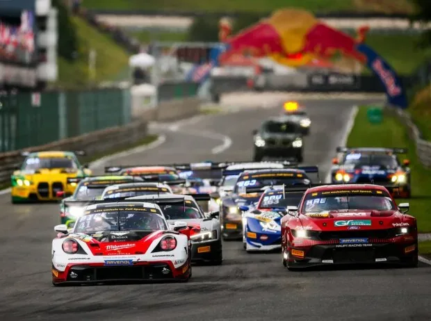 Start des ADAC GT Masters 2026 auf dem Salzburgring
