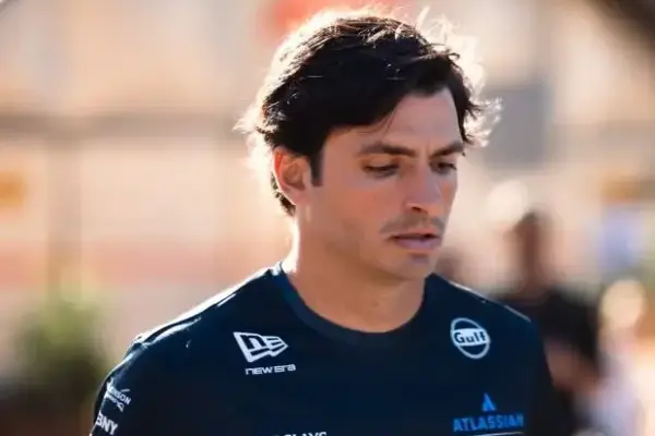 Sainz shoots at Alonso: "He got me the penalty - as always"