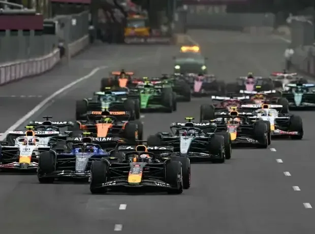 Titel-Bild zur News: Formel-1-Rennstart in Baku 2025